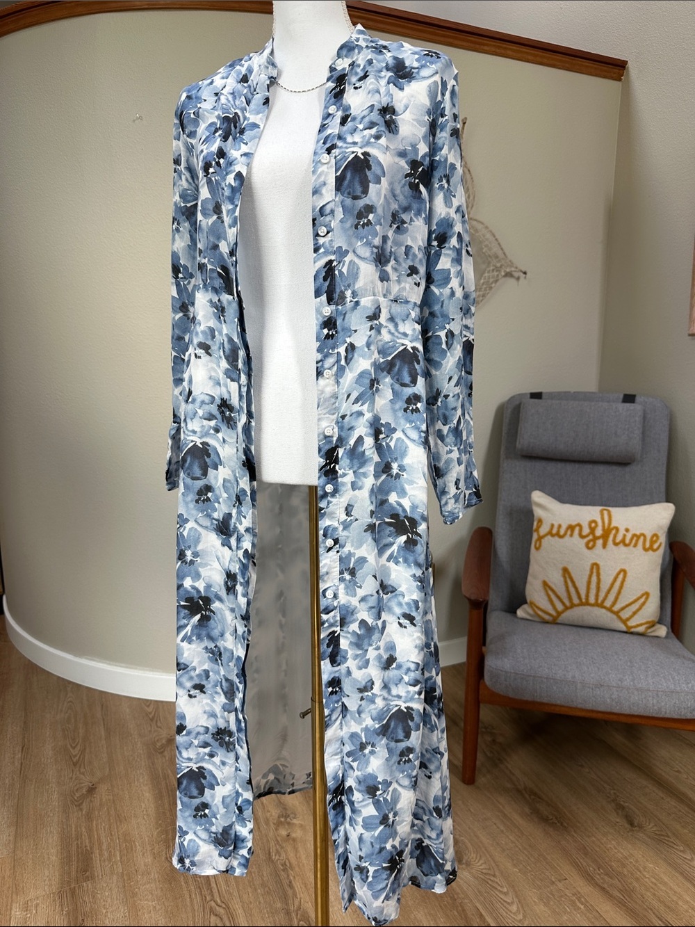 Bella Dahl midi maxi navy and white floral print lightweight shirt dress - Picture 5 of 11